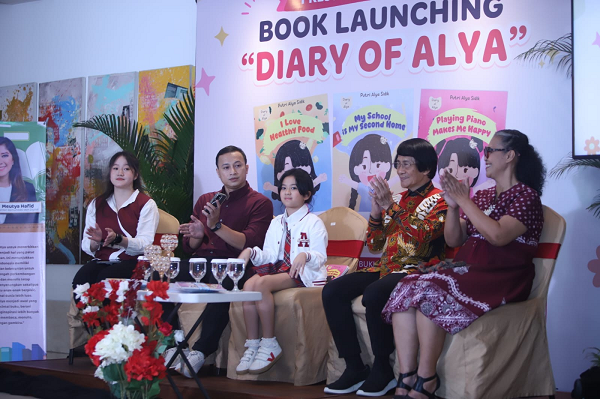 Penulis Cilik di Tengah Rendahnya Tingkat Literasi Masyarakat alyadiaryofalya.png