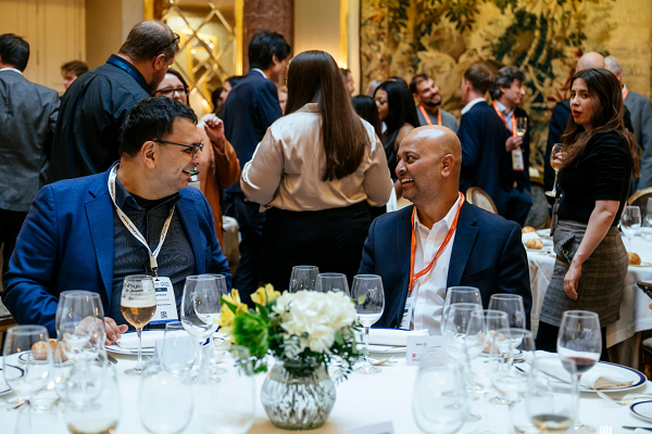 delegates-dinner-conversation2.png